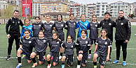 Körfezin kız futbol takımlarından çifte galibiyet