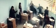Kurs merkezinde dehşet anları kamerada: Sınıfa girip öğrenciye saldırdı