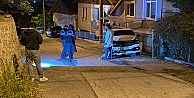 Kurşun yağmuruna tutulan otomobil kaza yaptı: 1 ağır yaralı