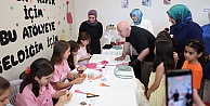 Minik eller büyük işler sergiledi