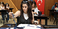 Moda Akademisinde hayal gücü kumaşla buluşuyor