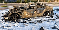 Motor arızası veren yabancı plakalı aracını gümrükten geçiremeyince yaktı