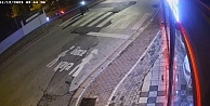 Oto galeriye kurşun yağdırdılar : O anları videoya çekip sosyal medyada paylaştılar