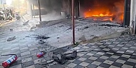 Oto tamir dükkanı ve 2 araç çıkan yangında küle döndü