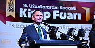 Protokolden Kitap Fuarına övgü üzerine övgü