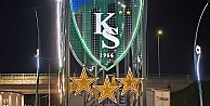 Stat kavşağını Kocaelisporun arması aydınlatıyor