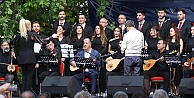 Tavşancıl Sahilinde Türkülerle Dolu Bir Gece Yaşandı