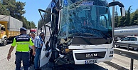 TEMde 2 tır ve yolcu otobüsü kazaya karıştı: 1i ağır 3 yaralı