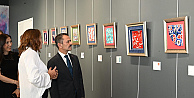 Vali İlhami Aktaş, Mirasın Peşinde: Dünya Müzelerinde Türk Çinileri Sergisini Ziyaret Etti