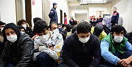 33 düzensiz göçmen sınır dışı edildi