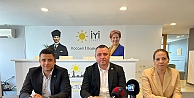 Acur: 'İYİ Parti, değerleri itibariyle milletimizin ortak noktasıdır.'