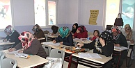 Akademili anneler geliyor