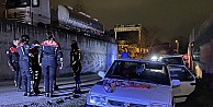 Alkollü Ve Ehliyetsiz Sürücü Polisten Kaçtı: Bir Kişiyi Yaraladığı Ortaya Çıktı