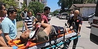 Balkon panjurlarını yıkarken hastanelik oldu