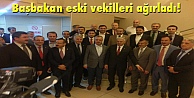 Başbakan eski vekilleri ağırladı!