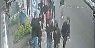 Bıçaklı Kavga: Kızlı Erkekli Iki Grup Birbirine Girdi, 3 Kişi Yaralandı