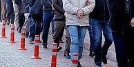Bir kişiyi kaçırıp fidye istedikleri iddiasıyla 10 şüpheli tutuklandı