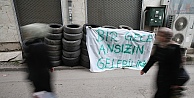 Bursa'da gazete binasına tehdit içerikli pankart asıldı