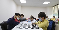 Çayırova'da Ödüllü Satranç Turnuvası
