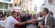 Çiftçi Aşure dağıttı, Canlarla iftarda buluştu