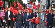 Cumhuriyetimizin 99. Yılında Düzenlenen Fener Alayına Binlerce Kocaeli Ellerinde Bayrak ve Meşaleler İle Katıldı