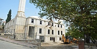 Dilovası Merkez Cami Peyzaj ve Düzenleme İşi Başladı