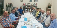 Dostlar iftar sofrasında buluştu!