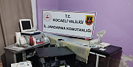 Evini kaçak muayenehaneye çevirerek 