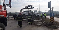 Gebze'de kamyon ile otomobil çarpıştı: 2 yaralı