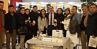 Gece gündüz yazıyor