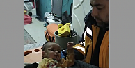 Hatay'da inanılmaz kurtuluş: 7 aylık bebek 140 saat sonra enkazdan kurtarıldı