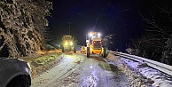 Karla mücadele ekipleri 275 araç ve 730 personelle kar mesaisinde