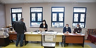 Kocaeli ve Sakarya'da yaşayan çifte vatandaşlar Bulgaristan'daki genel seçimler için oy kullanıyor