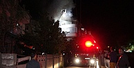 Kocaeli'de 4 Katlı Apartmanın Çatısını Alevler Sardı
