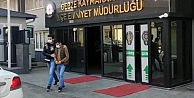 Kocaeli'de yankesicilik iddiasıyla gözaltına alınan 2 şüpheliden biri tutuklandı