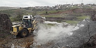 Kocaeli'nde boş araziye atık dökülmesiyle ilgili inceleme