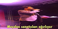 Meydan sanatçıları ağırlıyor