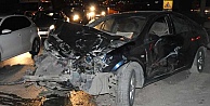 Otomobil ile panelvan çarpıştı: 3 yaralı