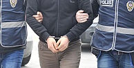 Polis görünce kaçan şahıs suç makinesi çıktı