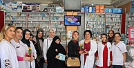Saadetli kadınlar Eczacıları unutmadı