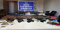 Silah kaçakçıları yakalandı!