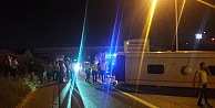 TEM otoyolunda otobüs devrildi 1 ölü 14 yaralı.