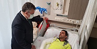 Vali Seddar Yavuz, yaralı polisi tedavi gördüğü hastanede ziyaret etti