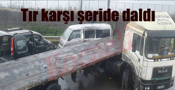 Tır Karşı Şeride Daldı