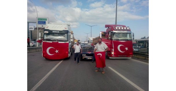 Tırcılar E-5'i kapattı!