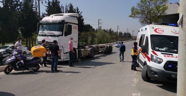 Tırla çarpışan motosikletin sürücüsü yaralandı