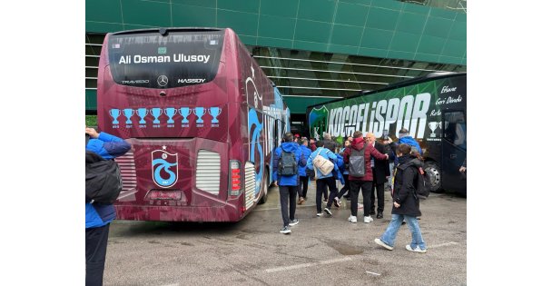 Trabzonspor ve Kocaelispor, stadyuma giriş yaptı