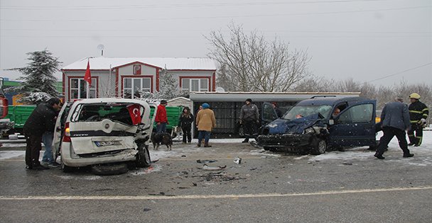 Trafik Kazası: 6 yaralı