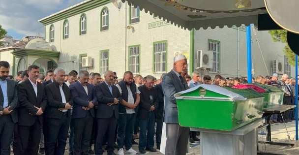 Trafik Kazasında Hayatını Kaybeden 2 Kardeş Toprağa Verildi