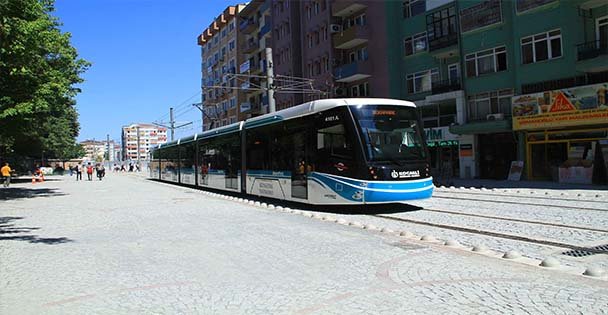 Tramvay Hattına Park Edenlere Ceza